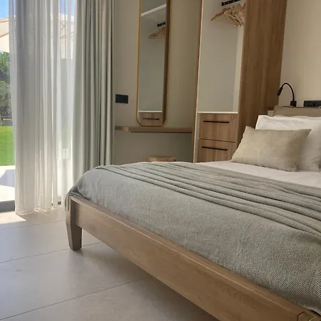 אליקאנאס Ayia Suites מראה חיצוני תמונה
